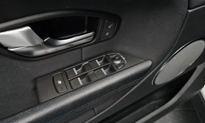Land Rover Range Rover Evoque 2017, 71948 км, за 7870.55 USD - фото 17