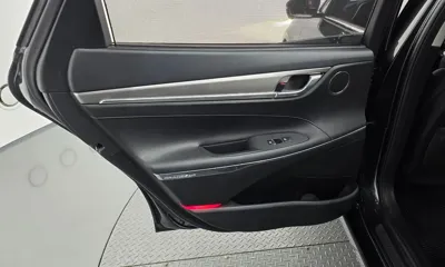 Hyundai Grandeur 2020, 78924 км, за 16901.77 USD - фото 25