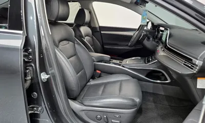 Hyundai Grandeur 2020, 78924 км, за 16901.77 USD - фото 26