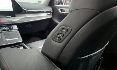 Hyundai Grandeur 2020, 78924 км, за 16901.77 USD - фото 30