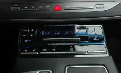 Hyundai Grandeur 2020, 78924 км, за 16901.77 USD - фото 32