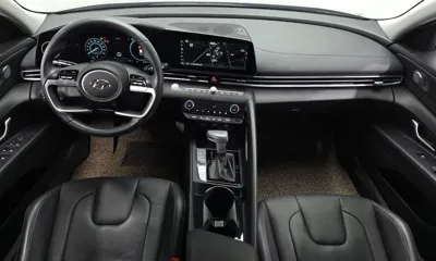 Hyundai Avante 2023, 27092 км, за 17986.08 USD - фото 7