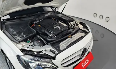 Mercedes-Benz C-Class 2018, 61996 км, за 12669.83 USD - фото 6
