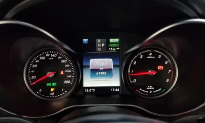 Mercedes-Benz C-Class 2018, 61996 км, за 12669.83 USD - фото 8