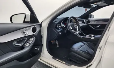 Mercedes-Benz C-Class 2018, 61996 км, за 12669.83 USD - фото 10