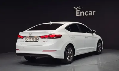 Hyundai Avante 2017, 16171 км, за 6435.67 USD - фото 2