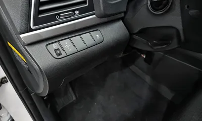 Hyundai Avante 2017, 16171 км, за 6435.67 USD - фото 18