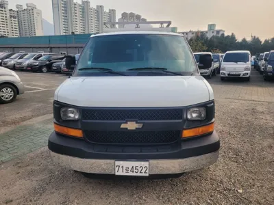 Chevrolet Express Van 2005, 61350 км, за 12808.72 USD