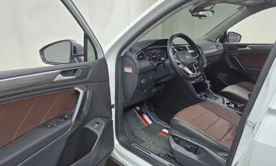 Volkswagen Tiguan 2023, 20810 км, за 23581.18 USD - фото 10