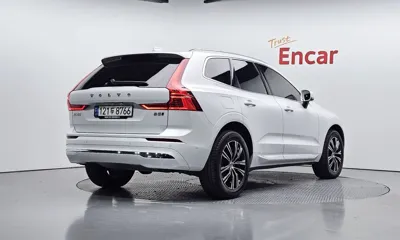 Volvo XC60 2022, 30377 км, за 28216.27 USD