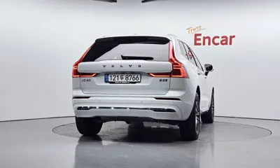 Volvo XC60 2022, 30377 км, за 28216.27 USD