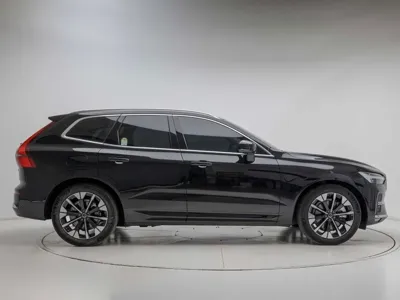 Volvo XC60 2026, 5550 км, за 41683.08 USD