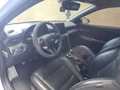 Hyundai Veloster 2020, 88500 км, за 9758.01 USD - фото 7