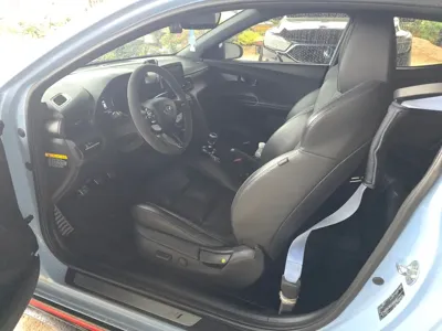 Hyundai Veloster 2020, 88500 км, за 9758.01 USD - фото 10