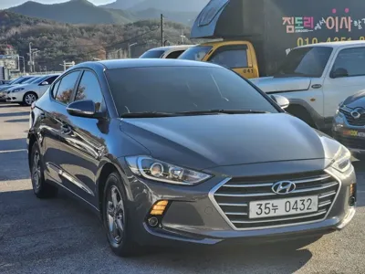Hyundai Avante 2017, 152000 км, за 3841.89 USD