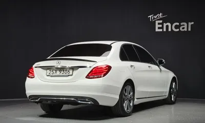 Mercedes-Benz C-Class 2018, 95086 км, за 10223.35 USD