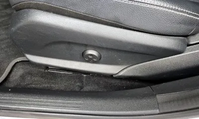 Mercedes-Benz C-Class 2018, 95086 км, за 10213.38 USD - фото 32