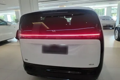 Li Auto MEGA