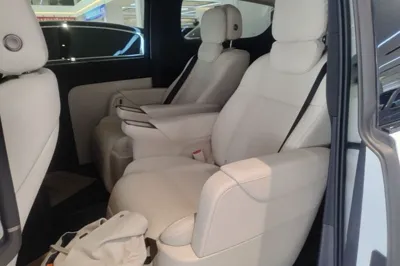 Li Auto MEGA