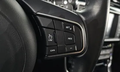 Jaguar XE 2016, 73832 км, за 5901.27 USD - фото 29