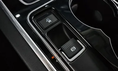 Jaguar XE 2016, 73832 км, за 5901.27 USD - фото 36