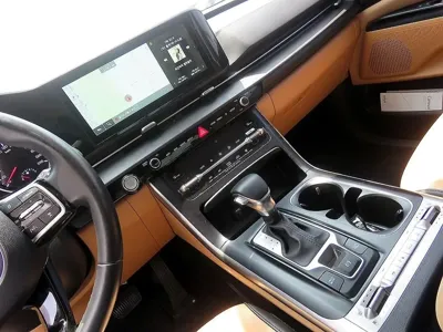 Kia Canival 2023, 82272 км, за 7618.67 USD - фото 13