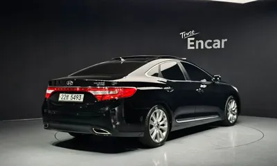 Hyundai Grandeur 2012, 163996 км, за 2625.71 USD