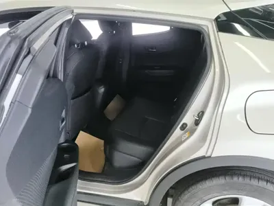 Toyota C-HR 2020, 28700 км, за 9214.43 USD - фото 11