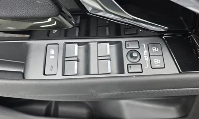 Land Rover Range Rover Evoque 2023, 43232 км, за 21162.98 USD - фото 30