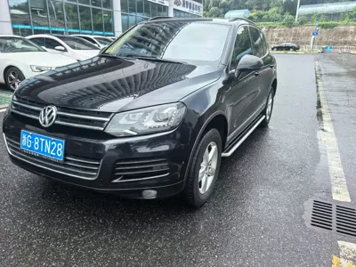 Volkswagen Touareg 2013, 160000 км, за 8676.48 USD