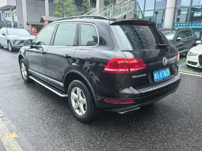 Volkswagen Touareg 2013, 160000 км, за 8676.48 USD