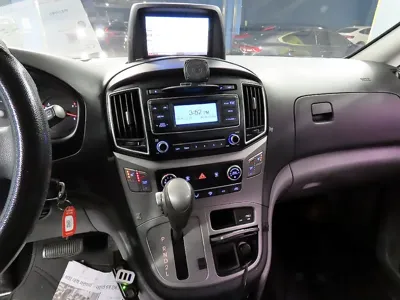 Hyundai Starex 2016, 88000 км, за 8857.75 USD - фото 11
