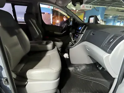 Hyundai Starex 2016, 88000 км, за 8857.75 USD - фото 15