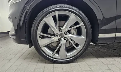 Genesis GV70 2023, 61145 км, за 25141.13 USD