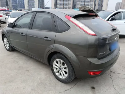 Ford Focus 2013, 86900 км, за 4626 USD - фото 5
