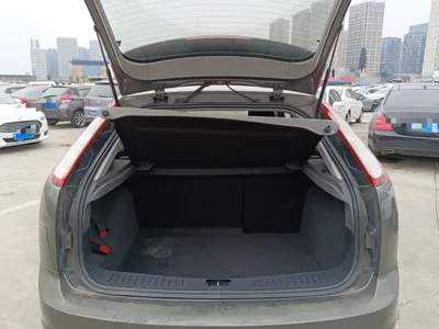 Ford Focus 2013, 86900 км, за 4626 USD - фото 18