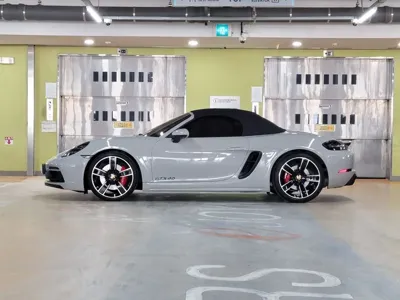 Porsche 718 2022, 10400 км, за 71878.69 USD