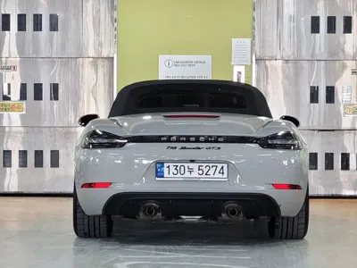 Porsche 718 2022, 10400 км, за 71878.69 USD