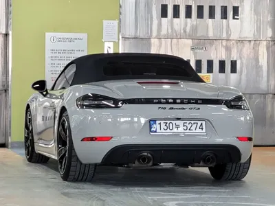 Porsche 718 2022, 10400 км, за 71878.69 USD