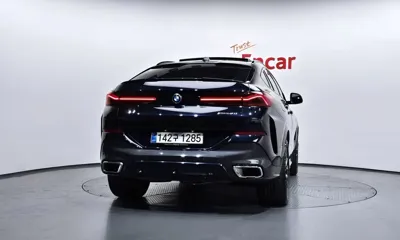 BMW X6 2025, 4940 км, за 647117.69 USD
