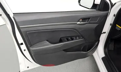 Hyundai Avante 2018, 28951 км, за 8456.94 USD - фото 24