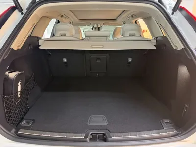 Volvo XC60 2026, 2209 км, за 41354.86 USD - фото 13