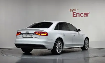 Audi A4 2015, 110290 км, за 4691.11 USD