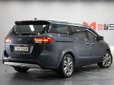 Kia Canival 2015, 245982 км, за 3807.27 USD
