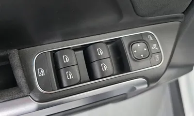 Mercedes-Benz GLB-Class 2022, 50971 км, за 32558.43 USD - фото 29
