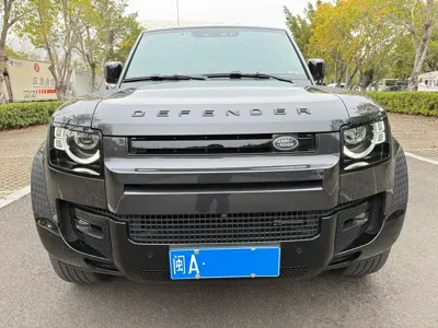 Land Rover Defender 2023, 19000 км, за 94408.34 USD