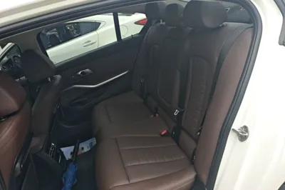 BMW 3 Series 2020, 68800 км, за 24438 USD - фото 20