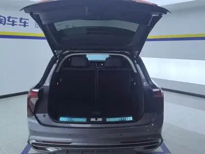 Hongqi Hongqi E-HS9 2023, 53500 км, за 22713.27 USD