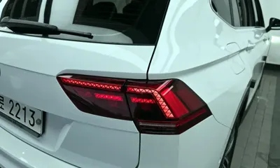 Volkswagen Tiguan 2018, 121821 км, за 12611.32 USD - фото 23