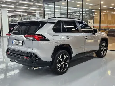 Toyota RAV4 2025, 13370 км, за 31203.27 USD